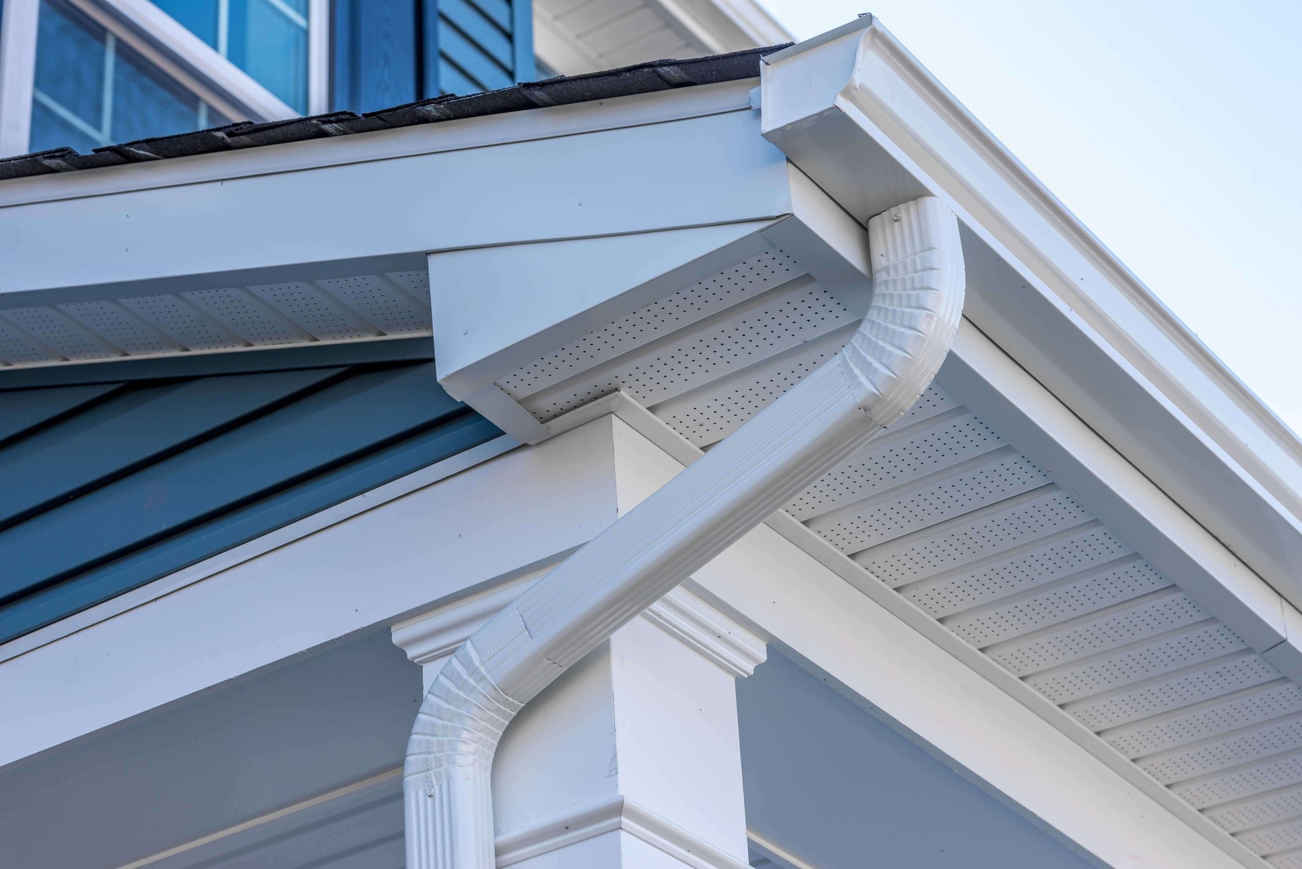 Cheap and durable vinyl gutters installation in Fort Myers